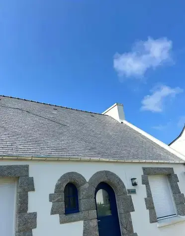 démoussage toiture Plougoulm-1